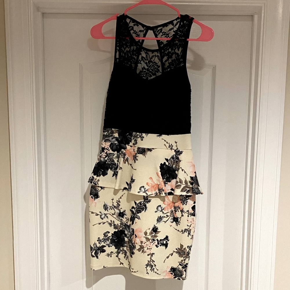 Womens dress with lace top and key hole back, size large